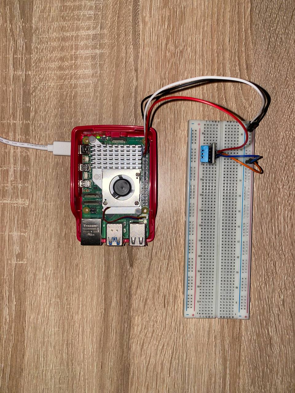 Connecting a DHT11 Temperature & Humidity Sensor to Your Raspberry Pi 5