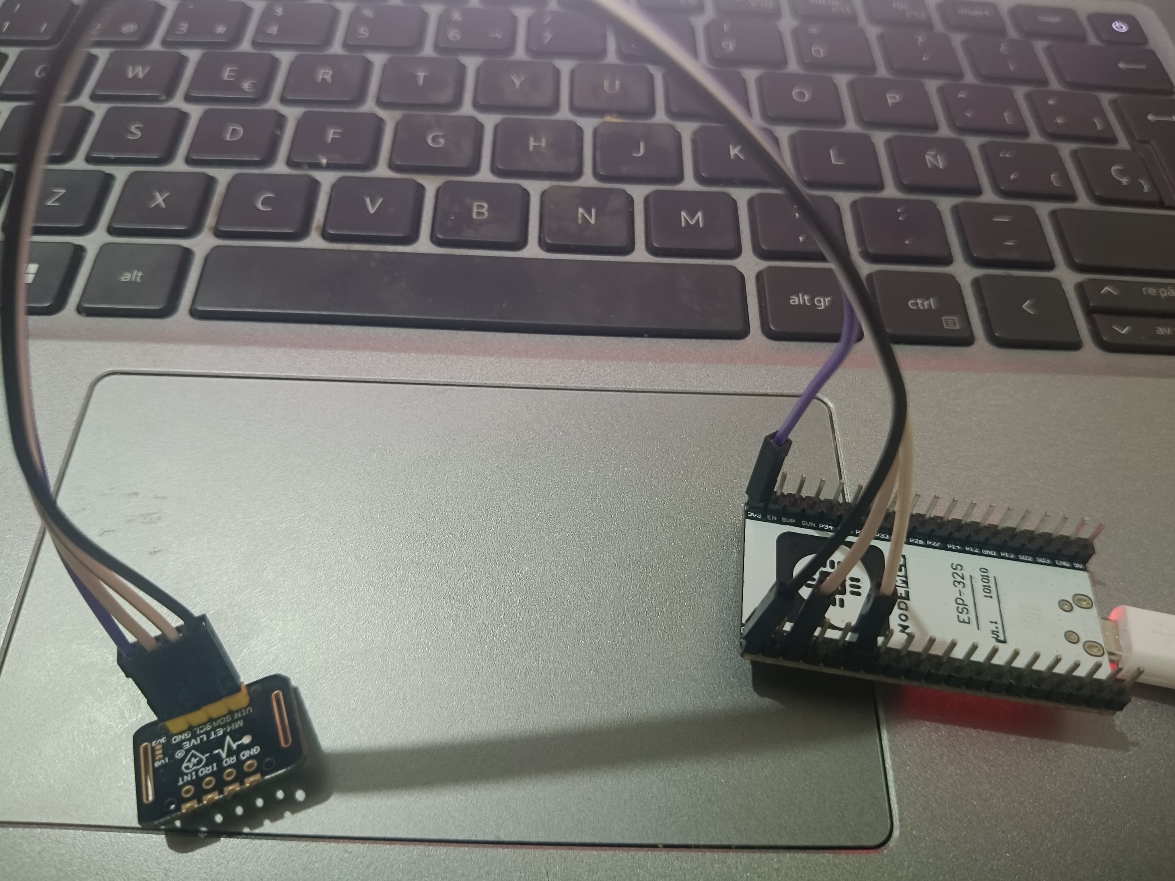 How to Connect ESP32 with MAX30102: A Comprehensive Guide