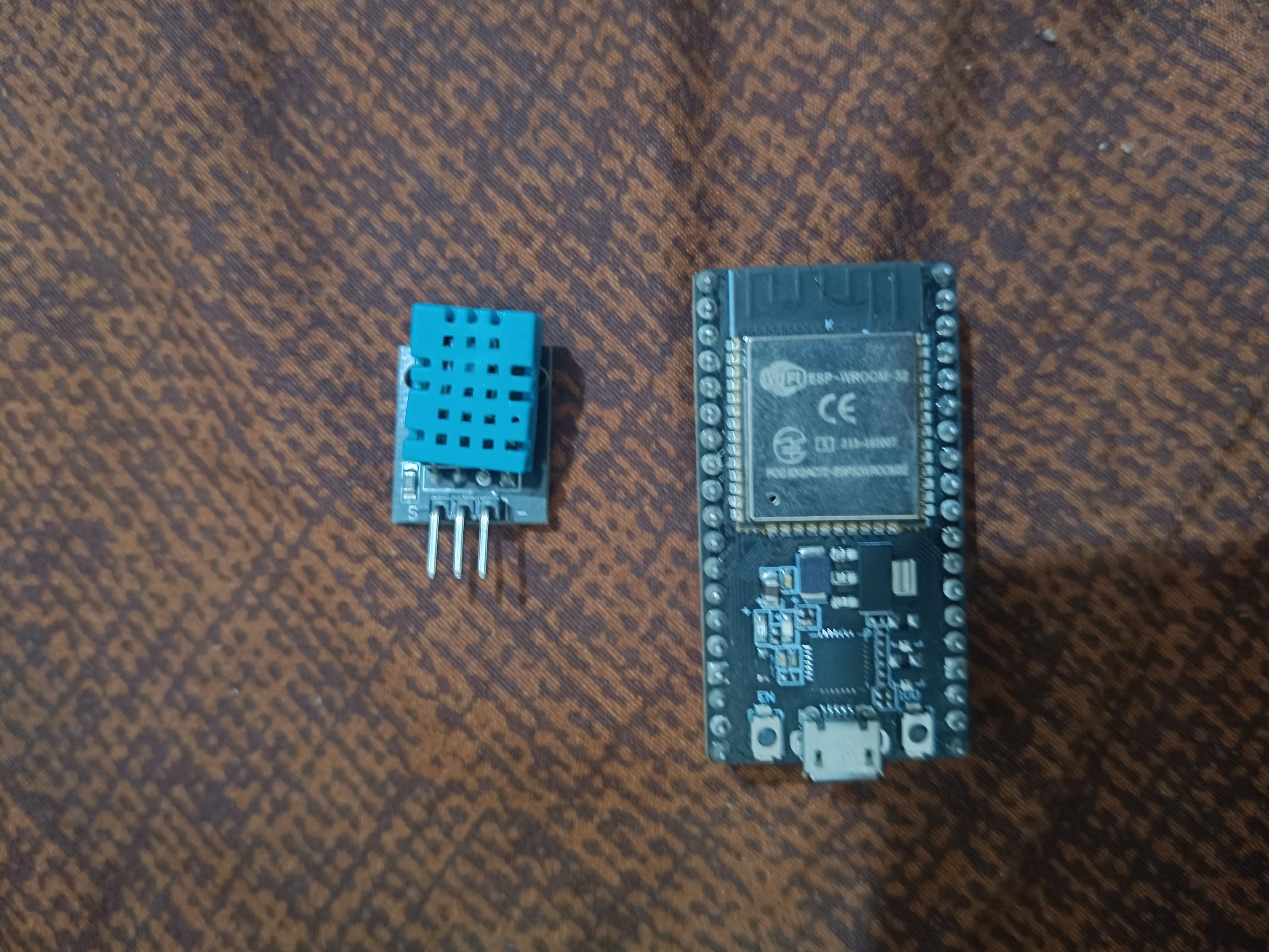 How to Connect a DHT11 Sensor to an ESP32: A Beginner's Guide